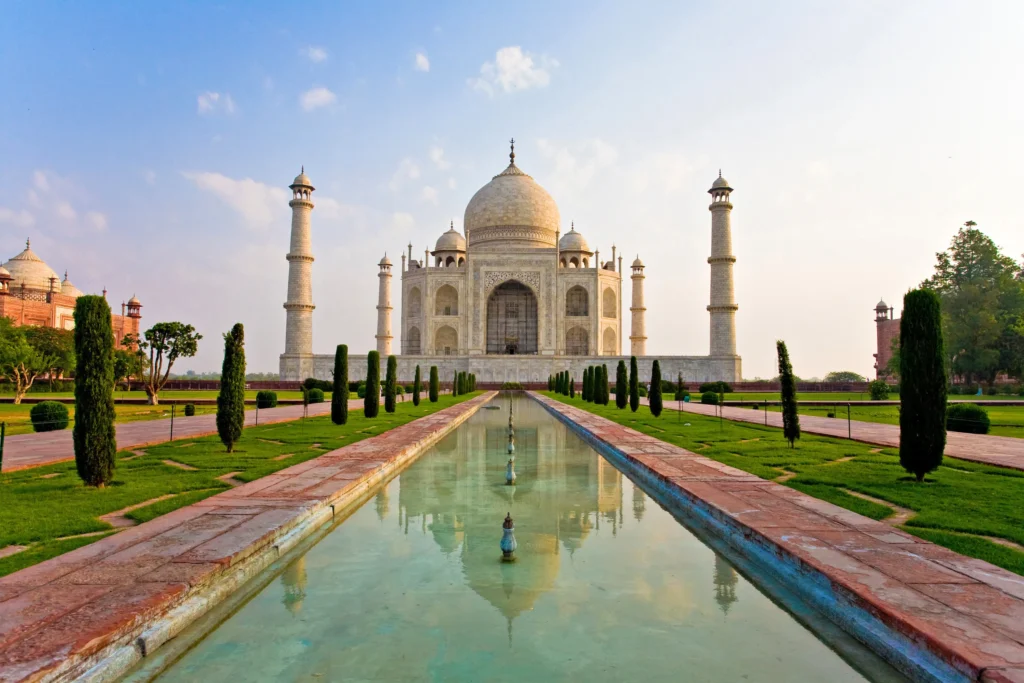 Explore The Beauty Of Taj Mahal In 2024 Best Info.